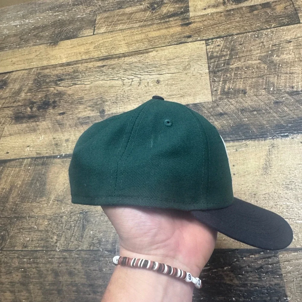New Era 59FIFTY Green Black Fitted Hat Size 7 G Logo MiLB Minor League Baseball
